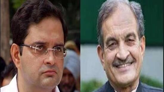 The announcement of former Union minister Birender Singh (right) quitting the BJP comes almost a month after his son, Brijender Singh (left), joined the Congress. (HT Photo)