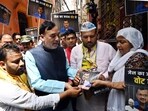 Gopal Rai kicks off the campaign, “Jail Ka Jawab Vote Se”, at Vishwas Nagar in Shahdara on Tuesday. (Ajay Aggarwal/HT Photo)