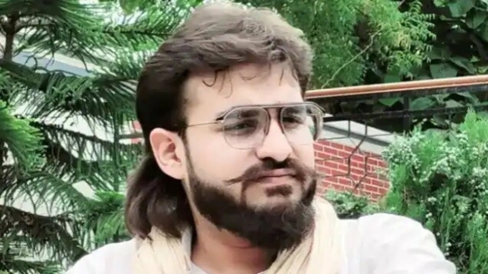 Jailed MLA Abbas Ansari allowed to attend father Mukhtar Ansari's 'fatiha' | Latest News India - Vimarsana News