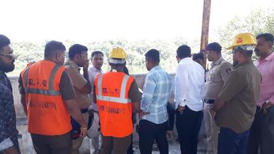 Two girls jump into Visarjan Ghat, rescued