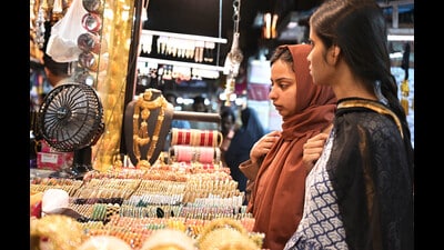 A view from Nakkhas Market in Lucknow on Tuesday (Mushtaq Ali/ HT) A view from Nakkhas Market in Lucknow on Tuesday (Mushtaq Ali/ HT)