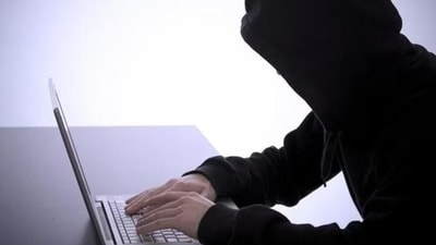 Cyber fraudsters make Bengaluru woman strip on cam, extorts ₹15 lakh: Report Cyber fraudsters make Bengaluru woman strip on cam, extorts ₹15 lakh: Report
