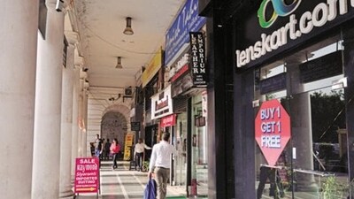 Karnataka Industries Minister M B Patil on April 9 directed officials to assist Lenskart CEO Peyush Bansal, who said the company was looking for 25 acres of land near Kempegowda International Airport in Bengaluru (Livemint) Karnataka Industries Minister M B Patil on April 9 directed officials to assist Lenskart CEO Peyush Bansal, who said the company was looking for 25 acres of land near Kempegowda International Airport in Bengaluru (Livemint)