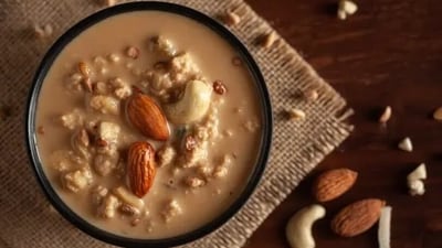 Maa Brahmacharini is believed to like jaggery and hence bhog with jaggery in it is offered to Maa Brahmacharini. (Unsplash) Maa Brahmacharini is believed to like jaggery and hence bhog with jaggery in it is offered to Maa Brahmacharini. (Unsplash)
