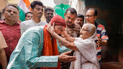 Trinamool Congress (TMC) candidate Prasun Banerjee during his door-to-door campaign in Howrah, West Bengal. (PTI) Trinamool Congress (TMC) candidate Prasun Banerjee during his door-to-door campaign in Howrah, West Bengal. (PTI)