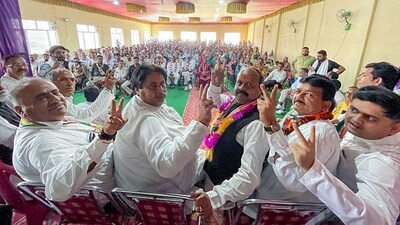 Congress working president and Jammu Reasi parliamentary constituency candidate Raman Bhalla during a public meeting, in Samba, UT of Jammu & Kashmir. (ANI) Congress working president and Jammu Reasi parliamentary constituency candidate Raman Bhalla during a public meeting, in Samba, UT of Jammu & Kashmir. (ANI)
