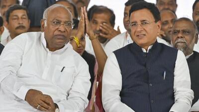 Congress president Mallikarjun Kharge (left) with party general secretary Randeep Singh Surjewala. (PTI File Photo) Congress president Mallikarjun Kharge (left) with party general secretary Randeep Singh Surjewala. (PTI File Photo)