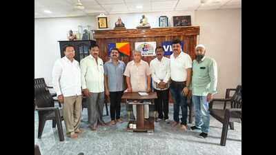Former Union minister Pratik Patil met Vanchit Bahujan Aghadi (VBA) chief Prakash Ambedkar on Wednesday. (HT PHOTO) Former Union minister Pratik Patil met Vanchit Bahujan Aghadi (VBA) chief Prakash Ambedkar on Wednesday. (HT PHOTO)