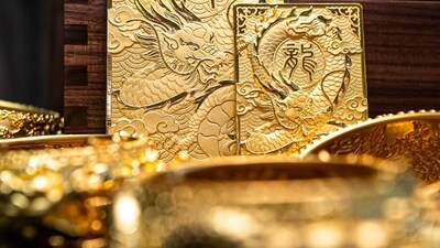 Gold price is rising and hitting all-time highs. In this situation what is actually happening in the markets? 10 points to note (Bloomberg) Gold price is rising and hitting all-time highs. In this situation what is actually happening in the markets? 10 points to note (Bloomberg)