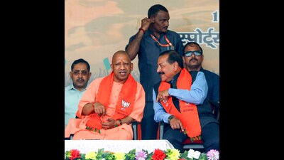 Uttar Pradesh CM Yogi Adityanath with Union minister of state (ind. charge) Science & Technology and BJP candidate from Udhampur-Kathua seat Jitendra Singh during the public rally ahead of Lok Sabha polls in Kathua on Wednesday. (ANI) Uttar Pradesh CM Yogi Adityanath with Union minister of state (ind. charge) Science & Technology and BJP candidate from Udhampur-Kathua seat Jitendra Singh during the public rally ahead of Lok Sabha polls in Kathua on Wednesday. (ANI)