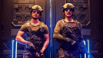 Bade Miyan Chote Miyan advance booking day 1: Tiger Shroff and Akshay Kumar in a still from the Eid release. Bade Miyan Chote Miyan advance booking day 1: Tiger Shroff and Akshay Kumar in a still from the Eid release.