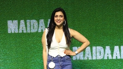 Mannara Chopra at the premiere. She was recently seen on the latest season of Bigg Boss. Mannara Chopra at the premiere. She was recently seen on the latest season of Bigg Boss.