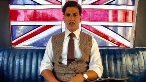 Akshay Kumar as a team manager in Gold Akshay Kumar as a team manager in Gold