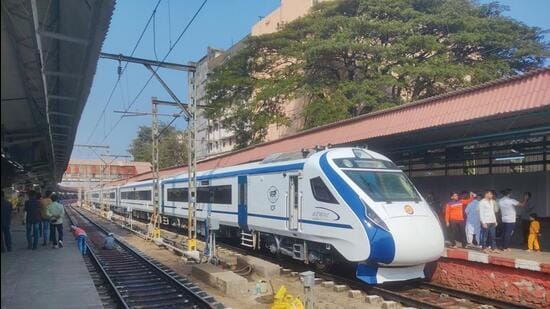 Vande Bharat to undergo trials at 160 kmph on Mum-Ahm route to cut travel time
