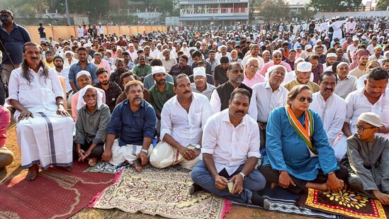 Congress candidate for Lok Sabha elections Shashi Tharoor and LDF candidate Pannyan Raveendran participate in Eid-ul-Fitr celebrations, marking the end of the holy month of Ramzan, in Thiruvananthapuram.(PTI)