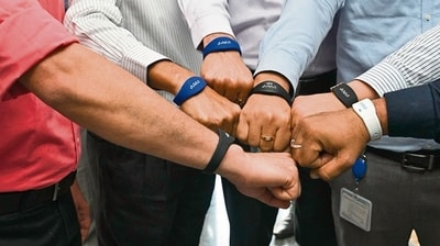 MMOPL launches TapTap wristband for Metro 1 passengers MMOPL launches TapTap wristband for Metro 1 passengers