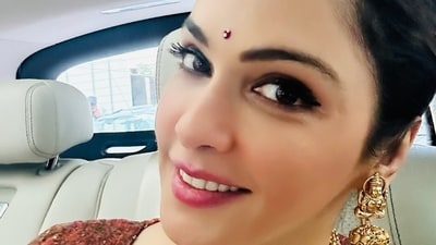 Isha Koppikar wore a white and golden saree with a maroon blouse. She posted a closuep selfie on Instagram as she sat inside her car. She wrote, "Eid Mubarak (crescent moon emoji)." Isha Koppikar wore a white and golden saree with a maroon blouse. She posted a closuep selfie on Instagram as she sat inside her car. She wrote, "Eid Mubarak (crescent moon emoji)."