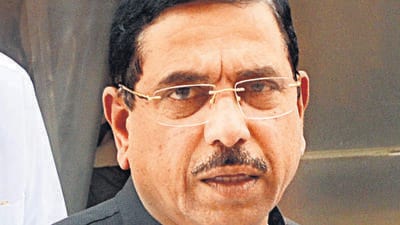 Amid resistance from over 200 seers supporting Dingaleshwar, Joshi sought support from prominent mutts (File photo) Amid resistance from over 200 seers supporting Dingaleshwar, Joshi sought support from prominent mutts (File photo)