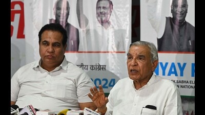 Besides Bansal, Chandigarh Congress president Harmohinder Singh Lucky and Anandpur Sahib MP Manish Tewari are the front-runners for the Congress ticket from Chandigarh. (HT Photo) Besides Bansal, Chandigarh Congress president Harmohinder Singh Lucky and Anandpur Sahib MP Manish Tewari are the front-runners for the Congress ticket from Chandigarh. (HT Photo)