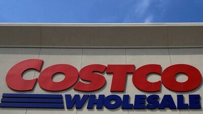 Costco raking in up to $200 million per month from its gold sales, experts say (REUTERS)