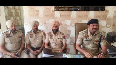 The DSP said after the man failed to produce any document in his favour, they confiscated the money and informed the income tax department. (HT Photo)