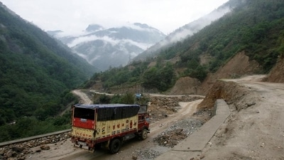 A liquefied petroleum gas (LPG) delivery truck drives along India's Tezpur-Tawang highway which runs to the Chinese border, in the northeastern Indian state of Arunachal Pradesh. (REUTERS/ File photo) A liquefied petroleum gas (LPG) delivery truck drives along India's Tezpur-Tawang highway which runs to the Chinese border, in the northeastern Indian state of Arunachal Pradesh. (REUTERS/ File photo)