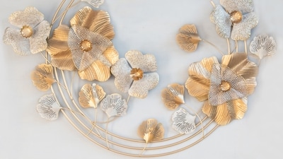 Change your home for the festival by incorporating metal elements with a crescent moon theme Change your home for the festival by incorporating metal elements with a crescent moon theme
