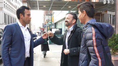 Vivek Ramaswamy had a 29sec talk with the Colombian immigrant (X/Vivek Ramaswamy)
