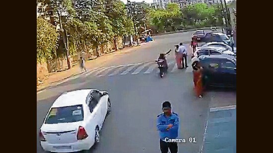 According to residents, there have been two incidents of snatching in the last two weeks in the same area, with the most recent one taking place on Wednesday evening. (HT Photo)