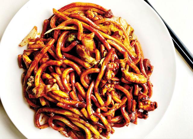 Try the rice flour cakes and freshly-fried tofu parcels, and (above) Hokkien-style noodles in Singapore. (Shutterstock) Try the rice flour cakes and freshly-fried tofu parcels, and (above) Hokkien-style noodles in Singapore. (Shutterstock)