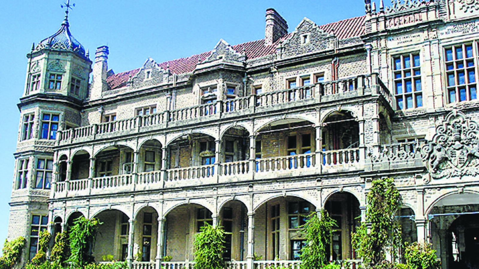 174-year-old Rashtrapati Niwas is biggest tourist draw in Shimla - Vimarsana News
