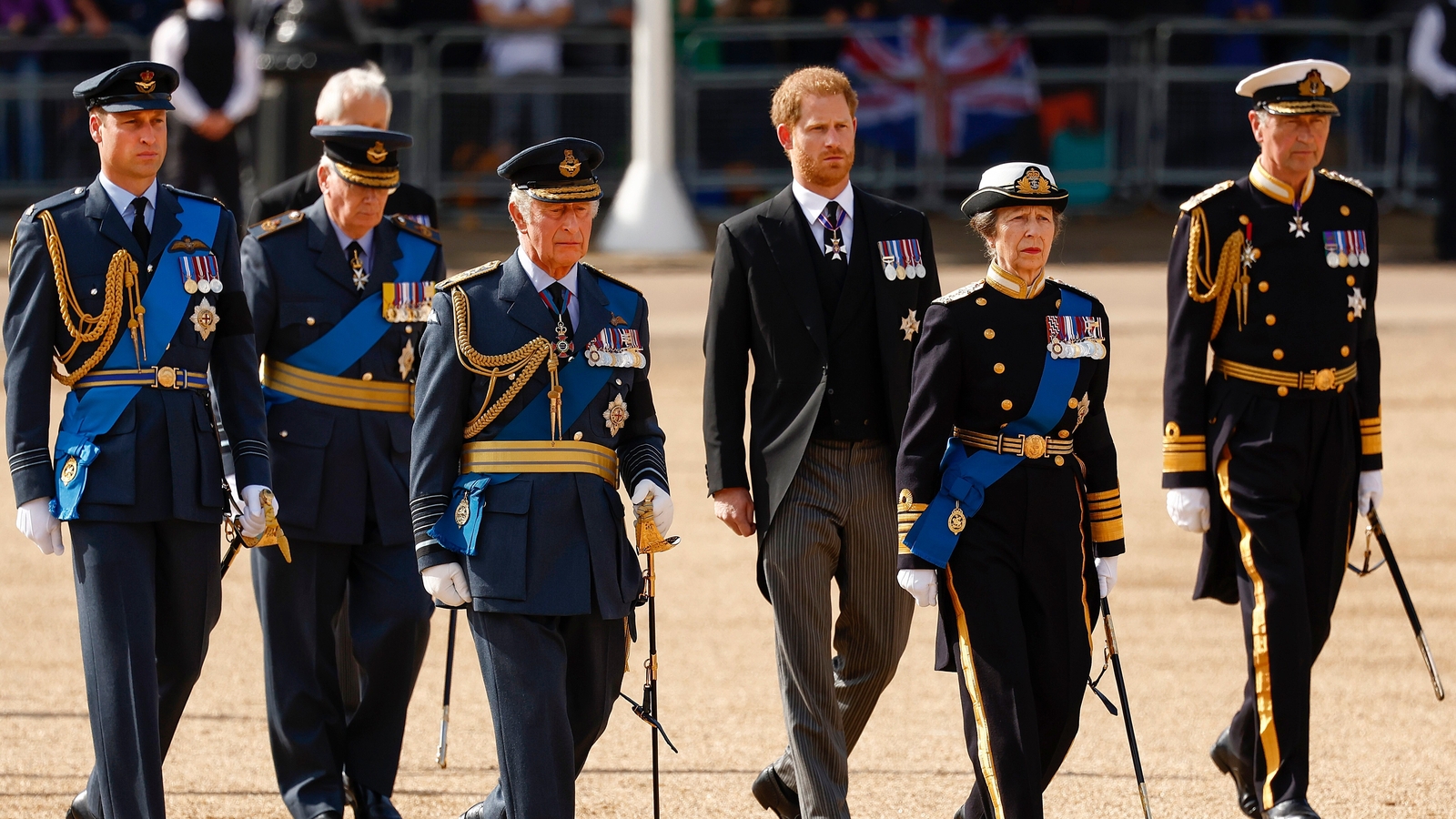 King Charles III to 'play peacemaker' between Princes Harry and Prince William? | World News - Vimarsana News