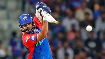 DC hit the ground running with Prithvi Shaw scoring 32 off 22 balls (DC-X) DC hit the ground running with Prithvi Shaw scoring 32 off 22 balls (DC-X)