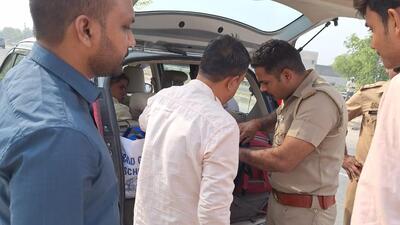 Flying squads and static investigation teams are conducting searches across the district to prevent illegal distribution of cash, liquor and other freebies to lure votes. (HT Photo)