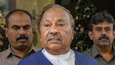 BJP rebel leader Eshwarappa files nomination as independent from Shivamogga