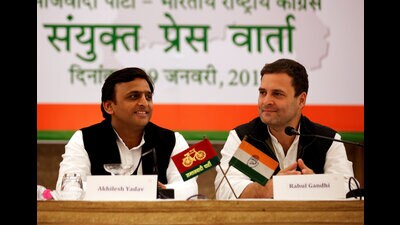 Samajwadi Party (SP) President (L), and Congress leader Rahul Gandhi (REUTERS FILE ) Samajwadi Party (SP) President (L), and Congress leader Rahul Gandhi (REUTERS FILE )
