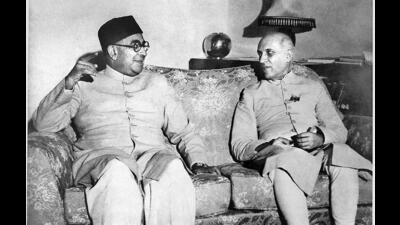 Then finance minister Liaquat Ali Khan with former Prime Minister Jawaharlal Nehru. Khan tabled the Bill amending the Reserve Bank of India (RBI) Act in 1947. (HT Archive) Then finance minister Liaquat Ali Khan with former Prime Minister Jawaharlal Nehru. Khan tabled the Bill amending the Reserve Bank of India (RBI) Act in 1947. (HT Archive)