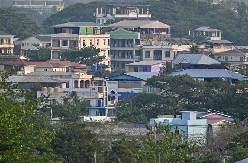 A general view of Myanmar’s Myawaddy town is seen from across the Thai side in Mae Sot district on April 11, 2024. Myanmar junta troops have withdrawn from their positions in Myawaddy town, a major trade hub near the Thai border following days of clashes, an ethnic armed group said on April 11, 2024, in a further blow to the embattled military (AFP FILE) A general view of Myanmar’s Myawaddy town is seen from across the Thai side in Mae Sot district on April 11, 2024. Myanmar junta troops have withdrawn from their positions in Myawaddy town, a major trade hub near the Thai border following days of clashes, an ethnic armed group said on April 11, 2024, in a further blow to the embattled military (AFP FILE)