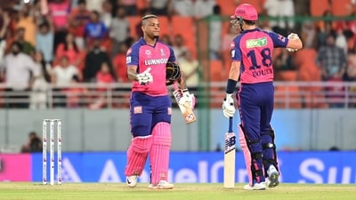 With 10 runs required off the last over, Shimron Hetmyer took the onus on himself and smashed a couple of sixes to seal the deal for Rajasthan Royals. He also took a double to take the game closer. With 10 runs required off the last over, Shimron Hetmyer took the onus on himself and smashed a couple of sixes to seal the deal for Rajasthan Royals. He also took a double to take the game closer.