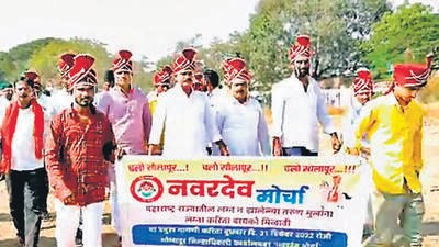Around 50 bachelors had organised a ‘Bride March’ to Solapur collector’s office in 2022. (HT PHOTO) Around 50 bachelors had organised a ‘Bride March’ to Solapur collector’s office in 2022. (HT PHOTO)