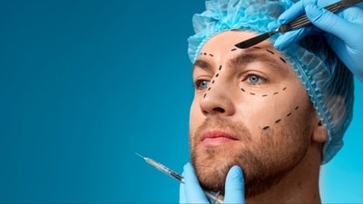 Looking for new boost in life? Here are 5 aesthetic procedures to elevate your look in 2024 (Image by Freepik) Looking for new boost in life? Here are 5 aesthetic procedures to elevate your look in 2024 (Image by Freepik)