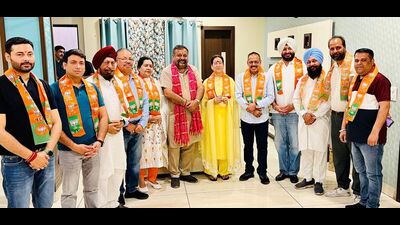 Ravneet Bittu, who has been elected to the Lok Sabha on a Congress ticket in 2019, had also jumped ship to the BJP in the lead-up to the elections. (HT Photo) Ravneet Bittu, who has been elected to the Lok Sabha on a Congress ticket in 2019, had also jumped ship to the BJP in the lead-up to the elections. (HT Photo)