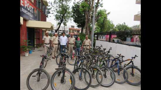 The accused, as per police records, is a habitual thief who was released on bail in February this year. (HT photo)