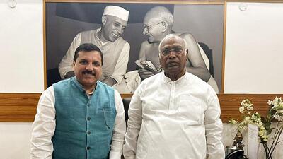AAP MP Sanjay Singh with Congress president Mallikarjun Kharge at his house in New Delhi on Sunday. (ANI) AAP MP Sanjay Singh with Congress president Mallikarjun Kharge at his house in New Delhi on Sunday. (ANI)
