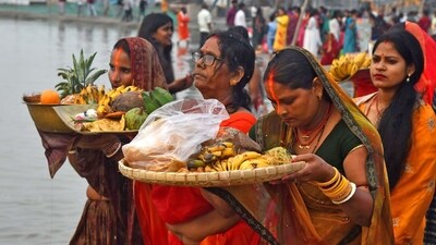 On Sunday, devotees in Guwahati performed rituals on the banks of the Brahmaputra River as part of the 'Chaiti Chhath Puja'. The sacred occasion saw worshippers offering prayers and making offerings to the sun god. (Rupjyoiti Sarmah/ANI ) On Sunday, devotees in Guwahati performed rituals on the banks of the Brahmaputra River as part of the 'Chaiti Chhath Puja'. The sacred occasion saw worshippers offering prayers and making offerings to the sun god. (Rupjyoiti Sarmah/ANI )