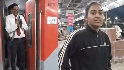 Snapshot of the TC and the woman. (X/@mshahi0024) Snapshot of the TC and the woman. (X/@mshahi0024)