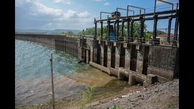 The water level of Khadakwasla Dam has gone down in Pune. (HT HOTO) The water level of Khadakwasla Dam has gone down in Pune. (HT HOTO)