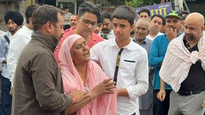 Vikas Prabhakar’s kin during protest in Nangal on Sunday. (HT)
