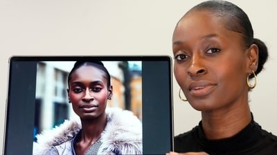 Fashion model Alexsandrah poses with a computer showing an AI generated image of her. The use of computer-generated supermodels has complicated implications for diversity. (AP) Fashion model Alexsandrah poses with a computer showing an AI generated image of her. The use of computer-generated supermodels has complicated implications for diversity. (AP)