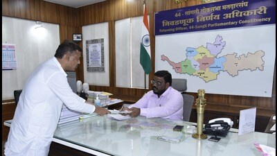 Grandson of Vasantdada Patil, Vishal Patil plans to exercise show of strength while filing the nomination papers. (HT PHOTO) Grandson of Vasantdada Patil, Vishal Patil plans to exercise show of strength while filing the nomination papers. (HT PHOTO)